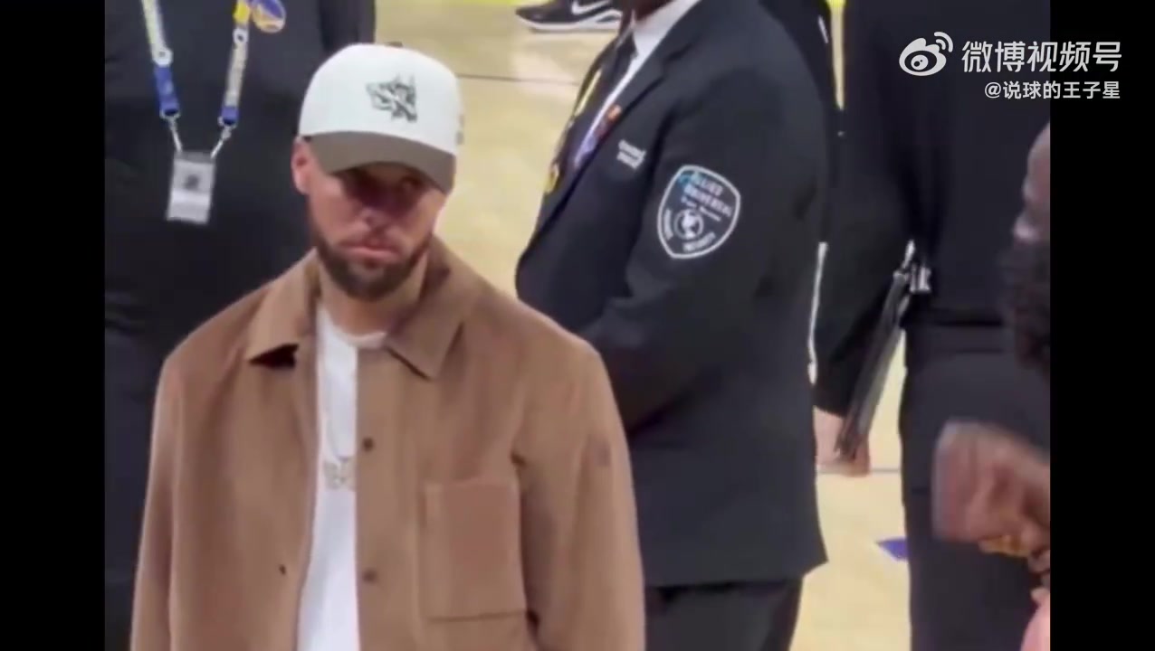 开云体育-解说：追梦穿大花袄真有1234我爱勇士那味道 勇士坏在今天他上了