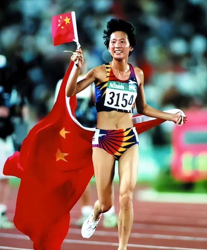 开云体育-退役后移居美国，3个孩子3个爹，52岁“东方神鹿”王军霞现在还好吗|长跑|金牌|奥运会|黄天文|世界冠军_新浪体育_新浪新闻