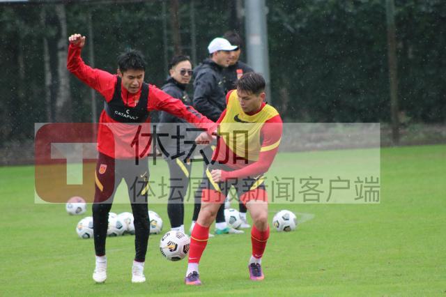 开云app-能否参赛都未知 U22国足带着一堆问号香河开练