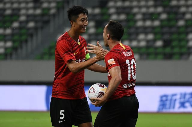 开云体育网址-2年后再战大连亚泰成功复仇 超级升班马有何魔力？